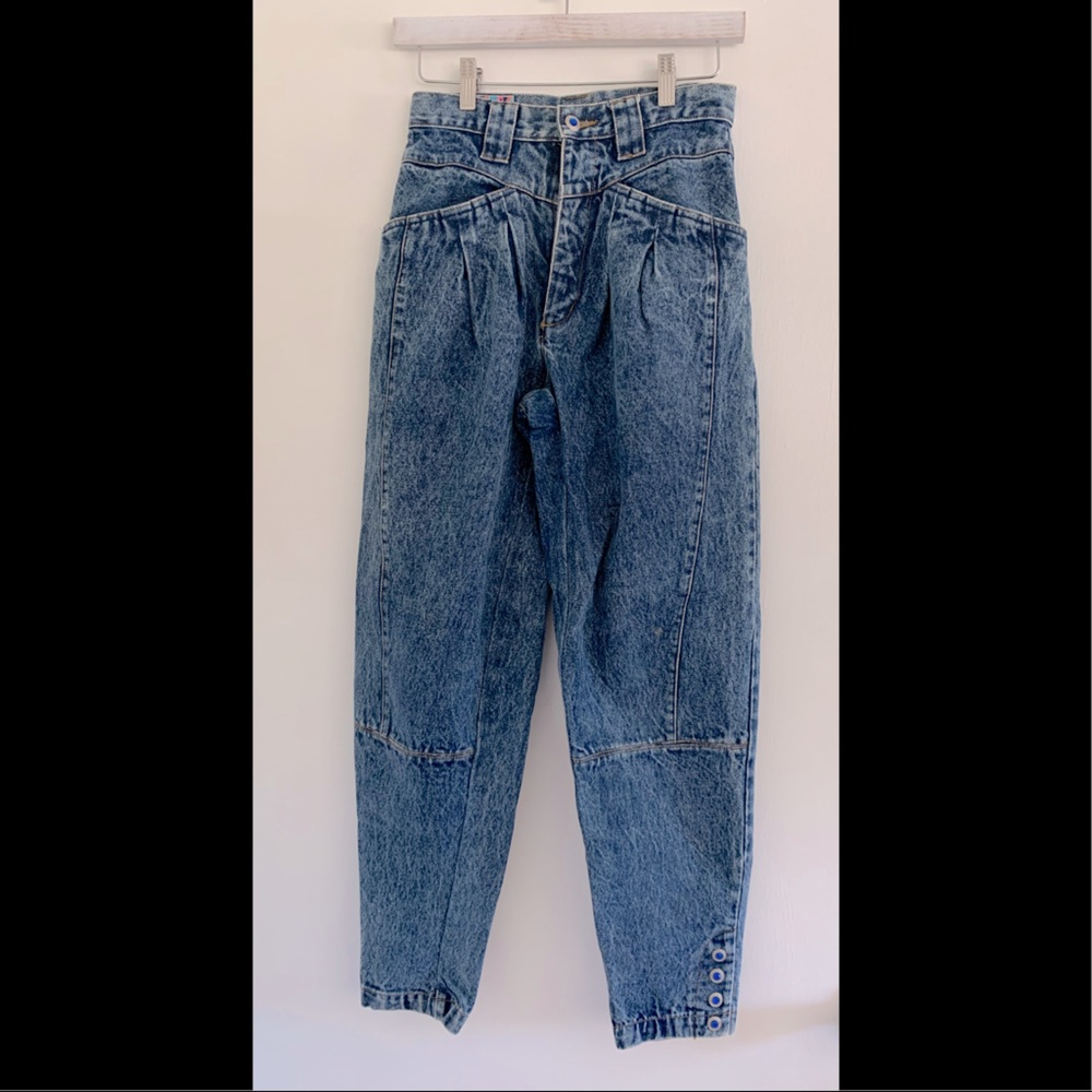 Vintage Nuova High-Waisted Jeans